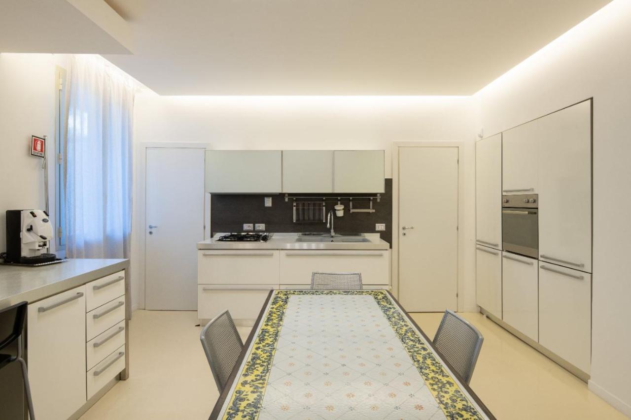 Carlino House