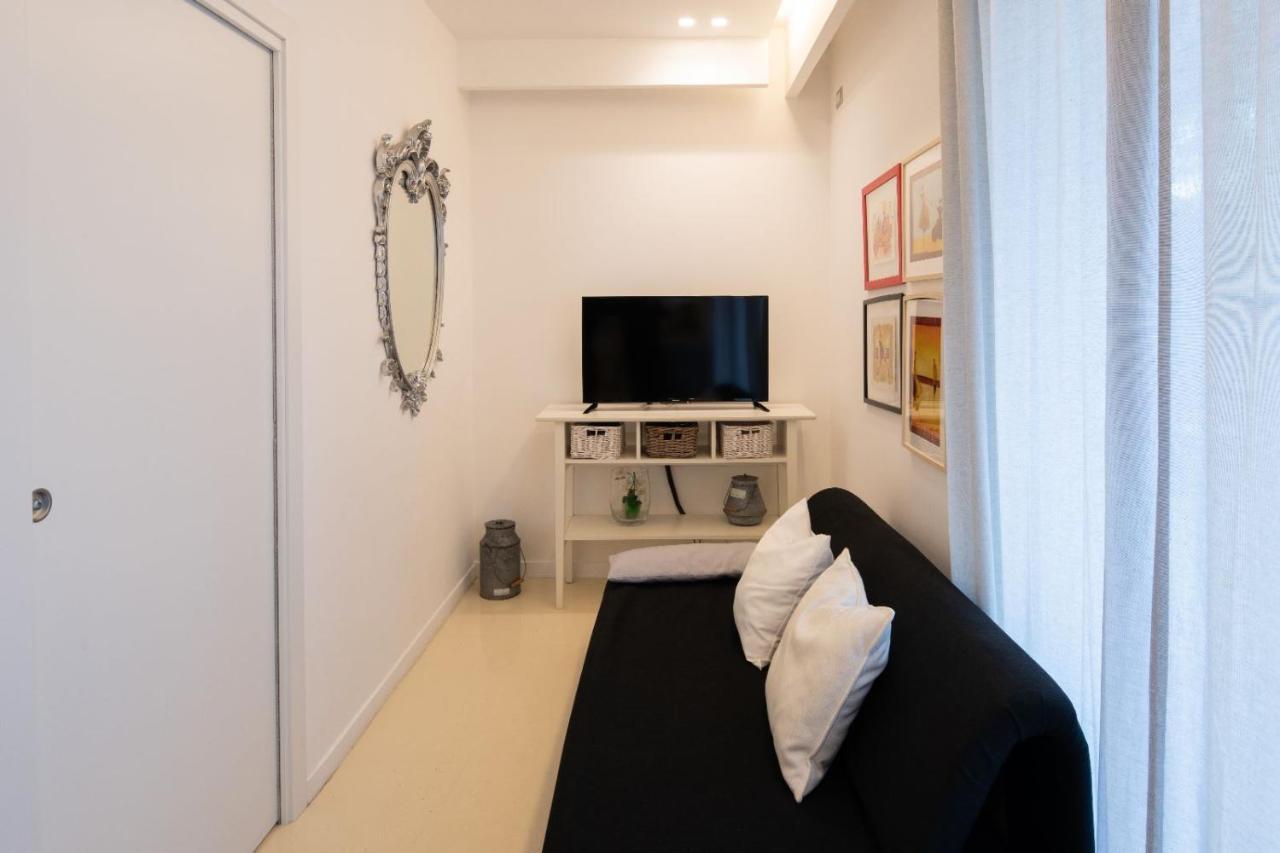 Carlino House *